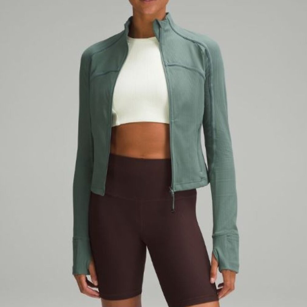 Lululemon l NWOT Cropped Ribbed Nulu Define Jacket in Medium Forest Green Size 4
